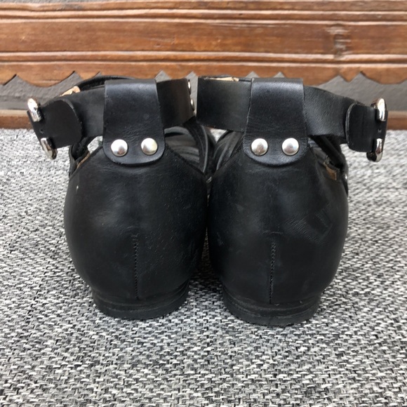 You by Crocs black leather sandals with buckle ankle strap - Picture 5 of 7